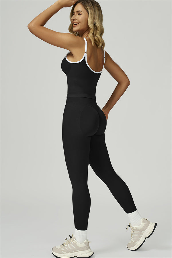 El conjunto de dos piezas de top corto y leggings Prime Line