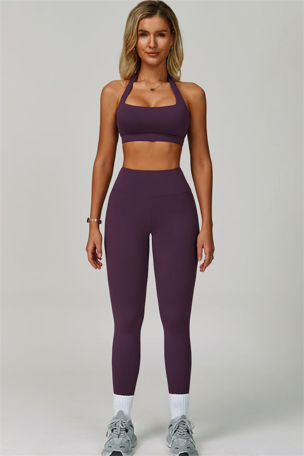 Conjunto de 2 piezas de leggings y sujetador deportivo de cuello halter atrevido