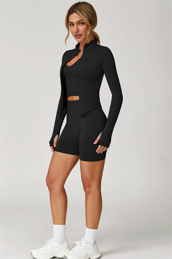 Conjunto de 3 piezas Delight: Chaqueta, Sujetador deportivo y Pantalones cortos