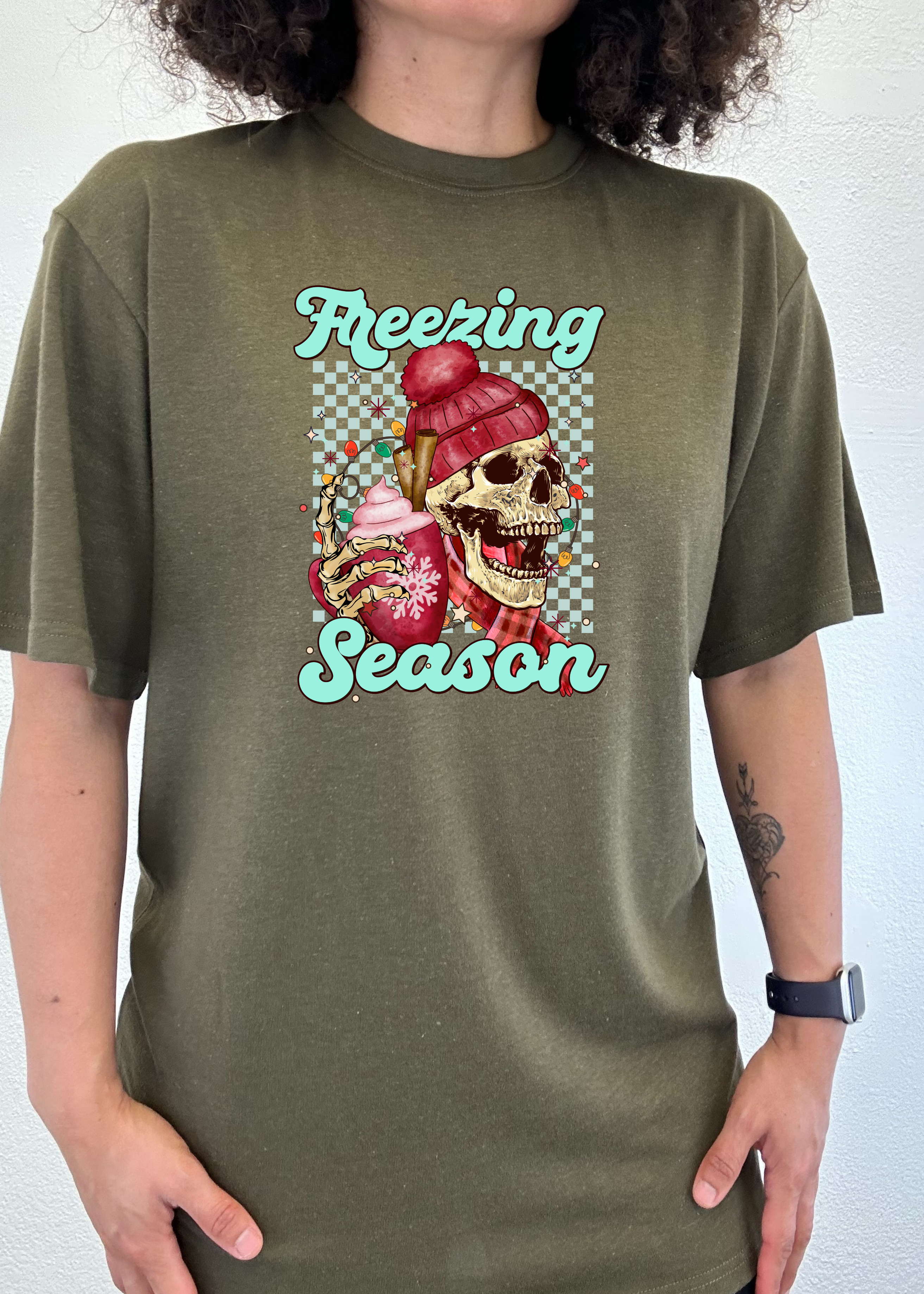 Camiseta Gráfica Unisex de Manga Corta de Viscosa de Bambú/Algodón Orgánico "Temporada de Frío"