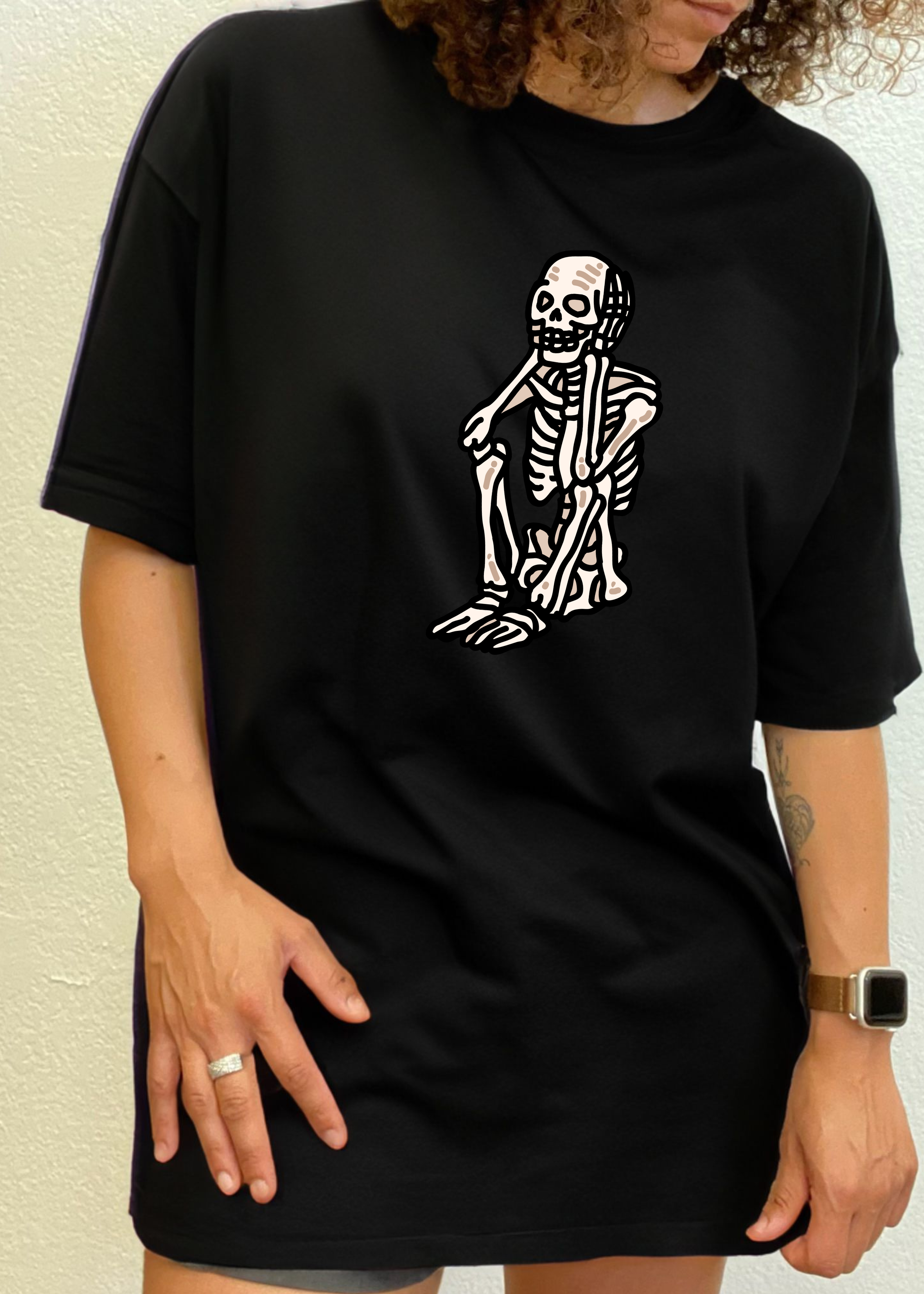 Camiseta gráfica de manga corta de bambú/algodón orgánico unisex de Halloween con esqueleto triste