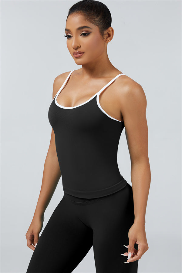 El conjunto de 2 piezas de top corto y leggings Elevate