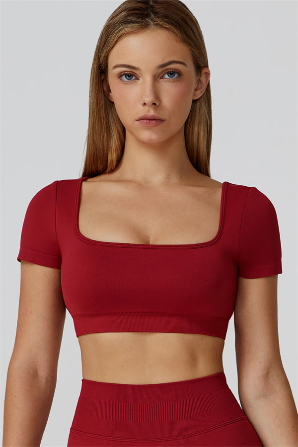 El top corto Reign
