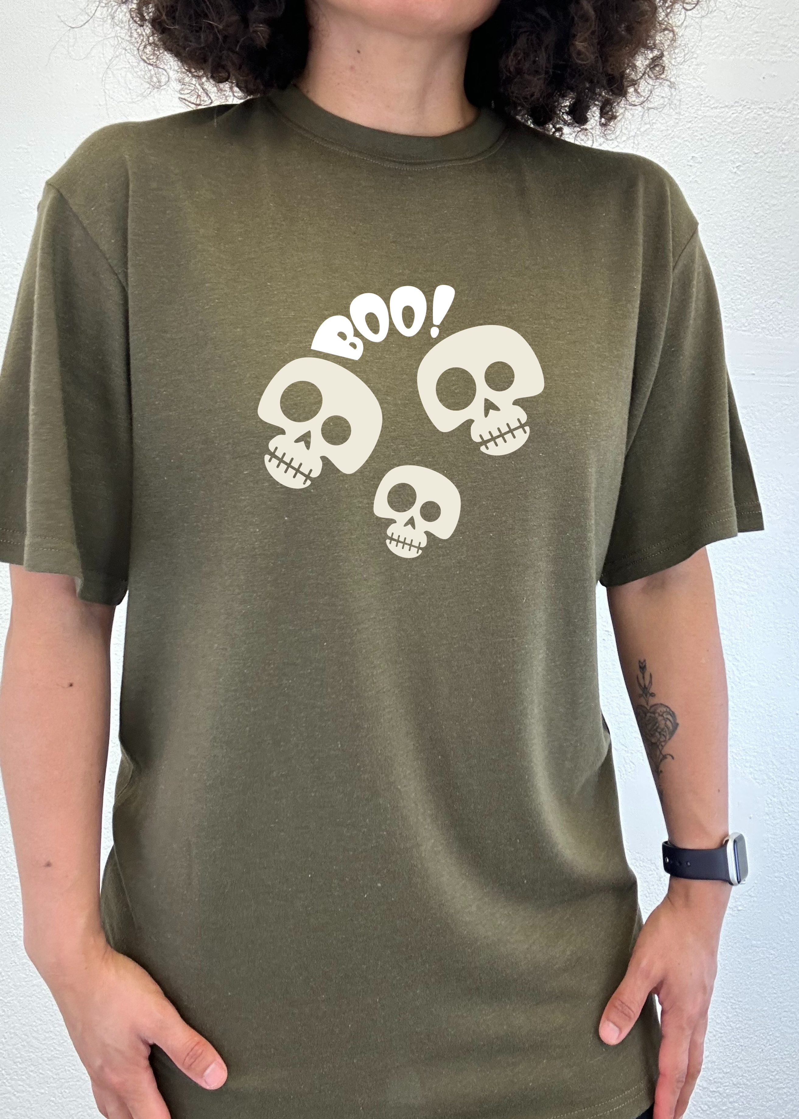Camiseta gráfica de manga corta de bambú/algodón orgánico unisex "Halloween Boo"