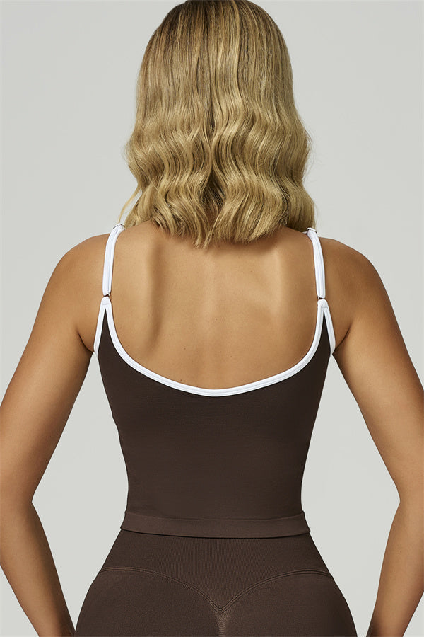El conjunto de dos piezas de top corto y leggings Prime Line