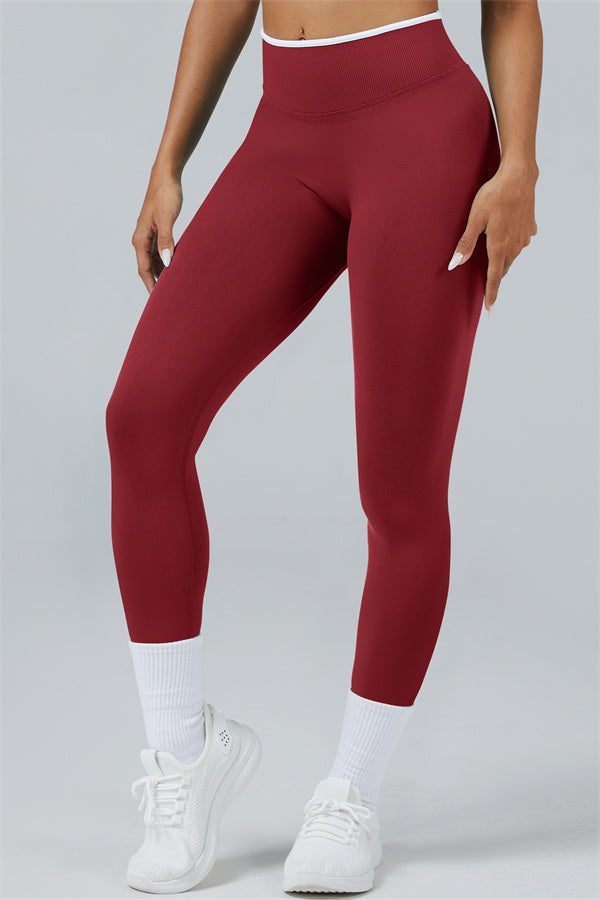 El conjunto de 2 piezas de leggings y sujetador deportivo Elevate