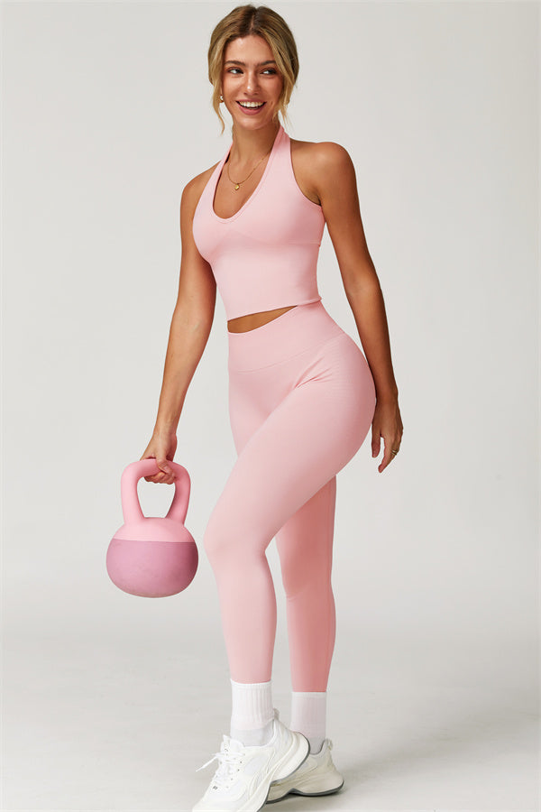 El conjunto de 3 piezas de chaqueta, sujetador deportivo y leggings Delight