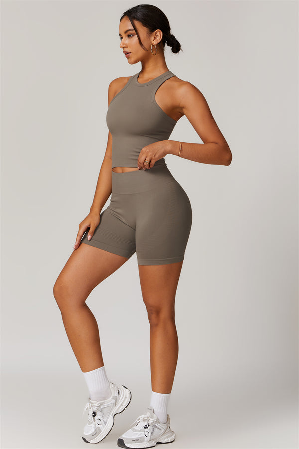 Conjunto de dos piezas de top corto y pantalón corto Delight