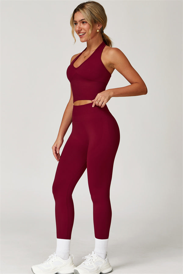 El conjunto de 3 piezas de chaqueta, sujetador deportivo y leggings Delight