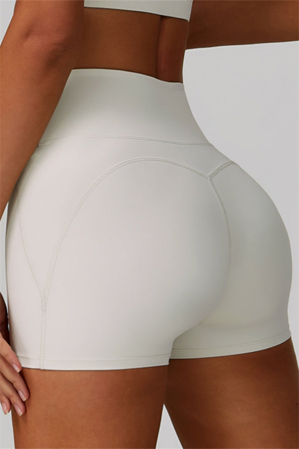 Conjunto de 2 piezas de shorts y top deportivo halter atrevido