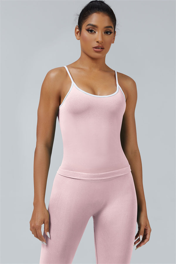El conjunto de 2 piezas de top corto y leggings Elevate