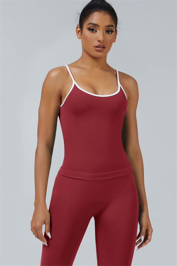 El conjunto de 2 piezas de top corto y leggings Elevate