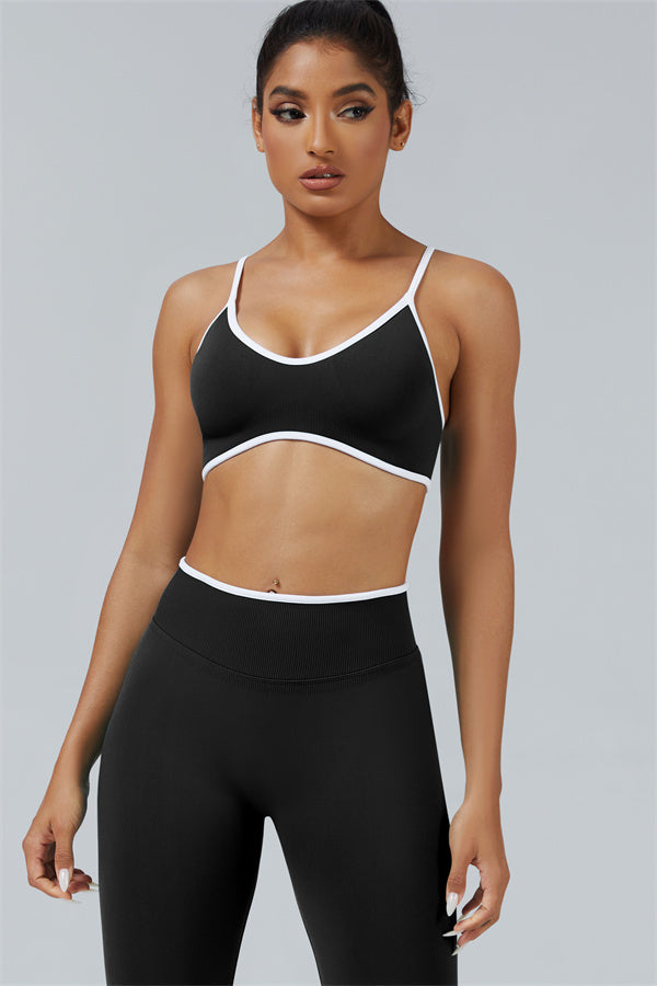 El conjunto de 2 piezas de leggings y sujetador deportivo Elevate