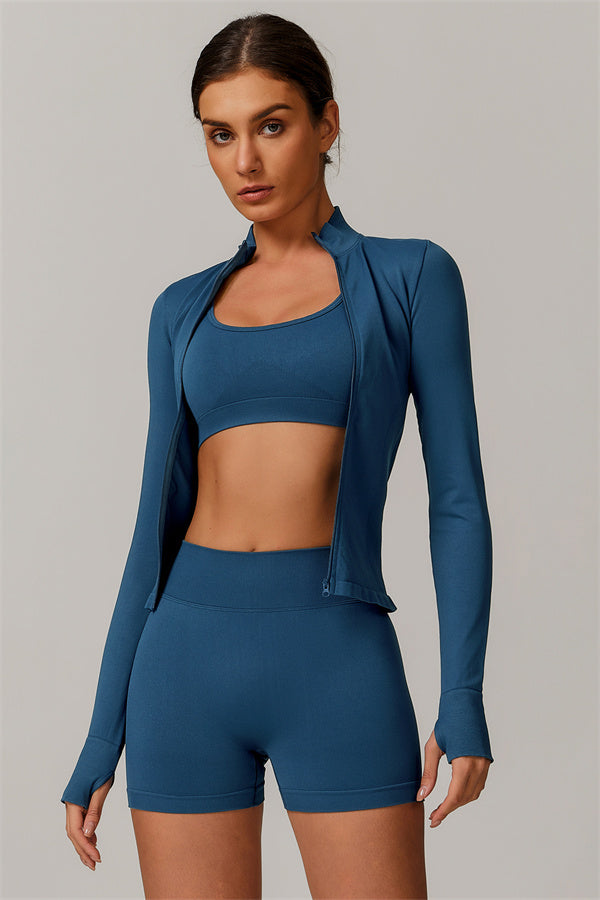 Conjunto de 3 piezas de chaqueta, sujetador deportivo y pantalones cortos Nova Luxe