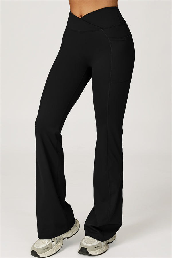 El conjunto de 2 piezas de sujetador deportivo y leggings acampanados Glacier