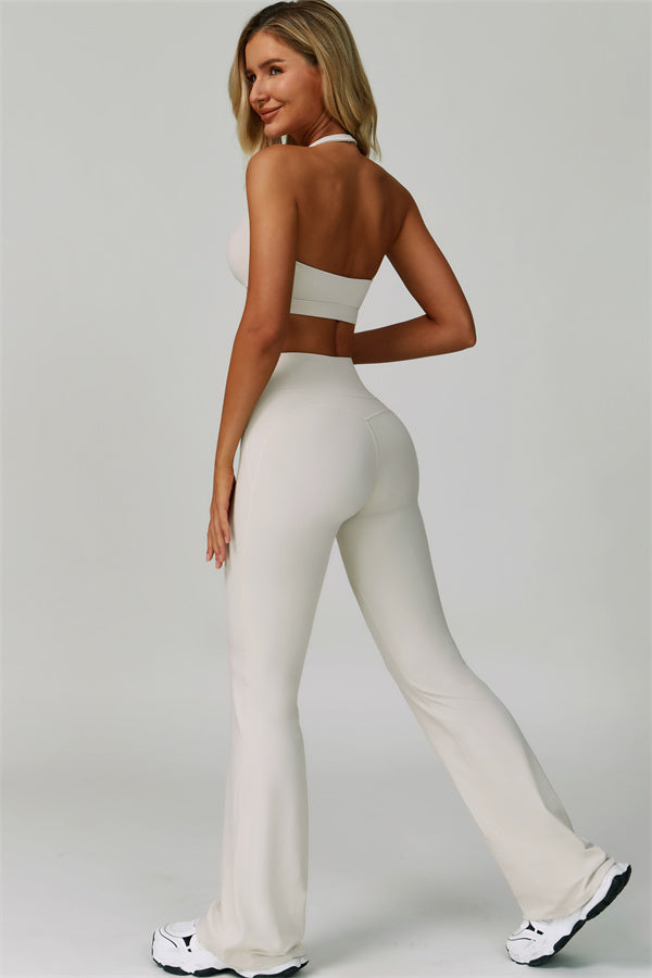 Conjunto de 2 piezas de sujetador deportivo halter atrevido y leggings acampanados