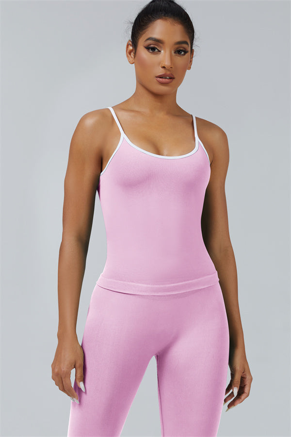 El conjunto de 2 piezas de top corto y leggings Elevate