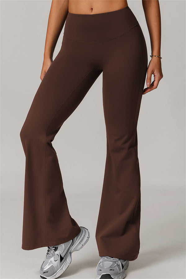 Los leggings delicados de pernera acampanada