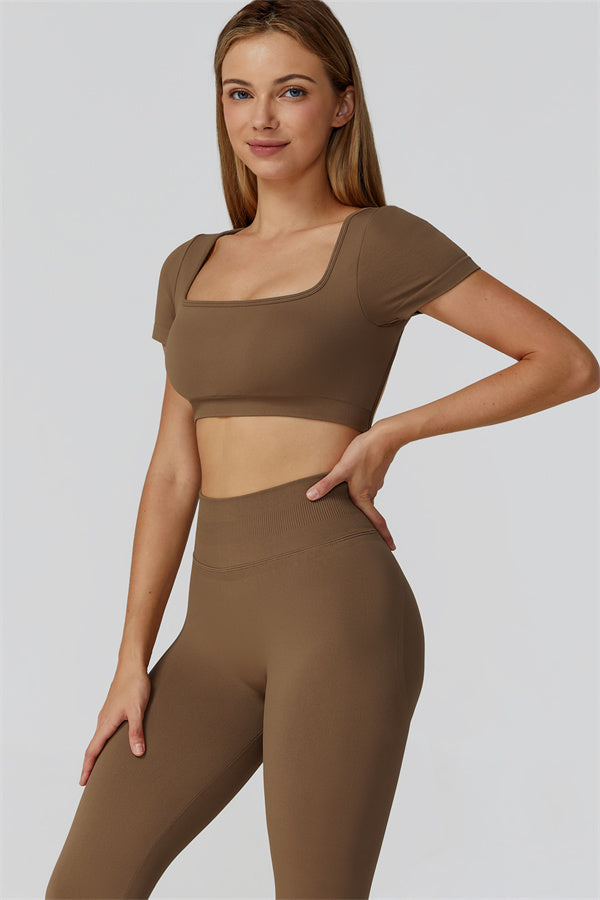 Conjunto de 2 piezas Reign Crop Top y Leggings