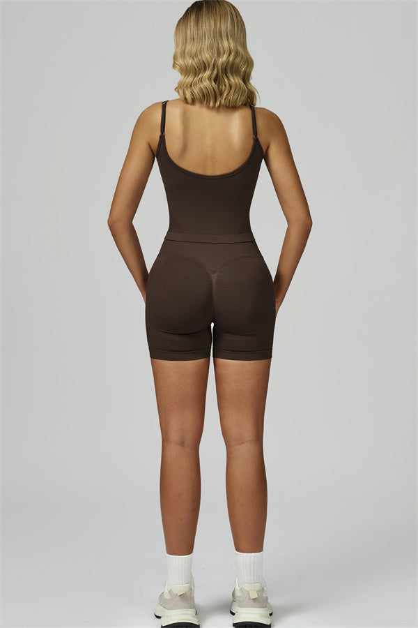 El conjunto de dos piezas Prime Crop Top y shorts