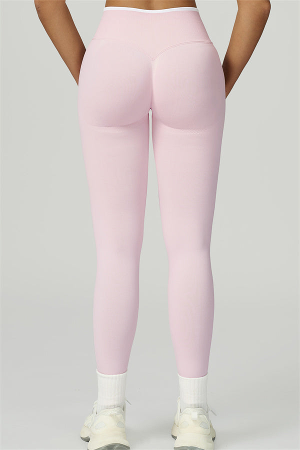El conjunto de dos piezas de top corto y leggings Prime Line