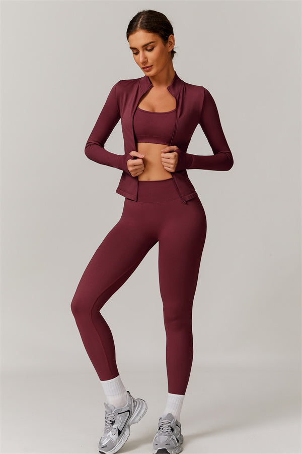Conjunto de 3 piezas Nova Luxe: chaqueta, sujetador deportivo y leggings