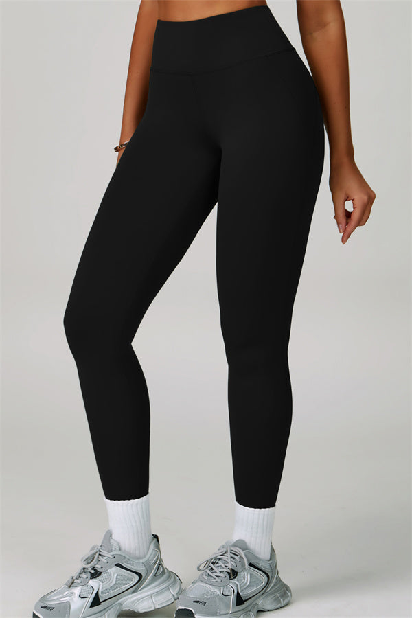 Conjunto de 2 piezas de leggings y sujetador deportivo de cuello halter atrevido
