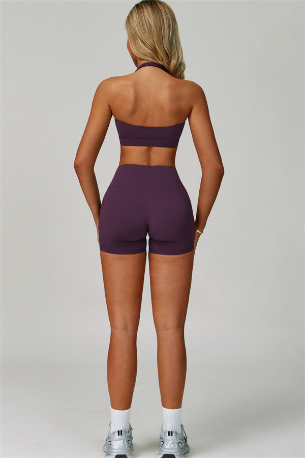 Conjunto de 2 piezas de shorts y top deportivo halter atrevido