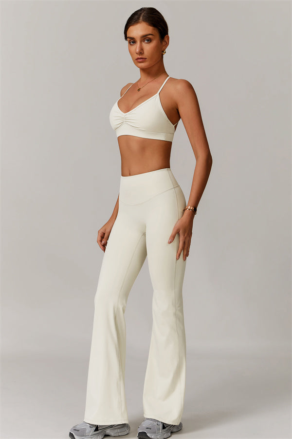 Los leggings delicados de pernera acampanada