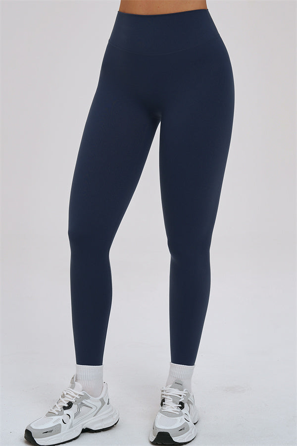 El conjunto de dos piezas Svelte Tank Top y Leggings