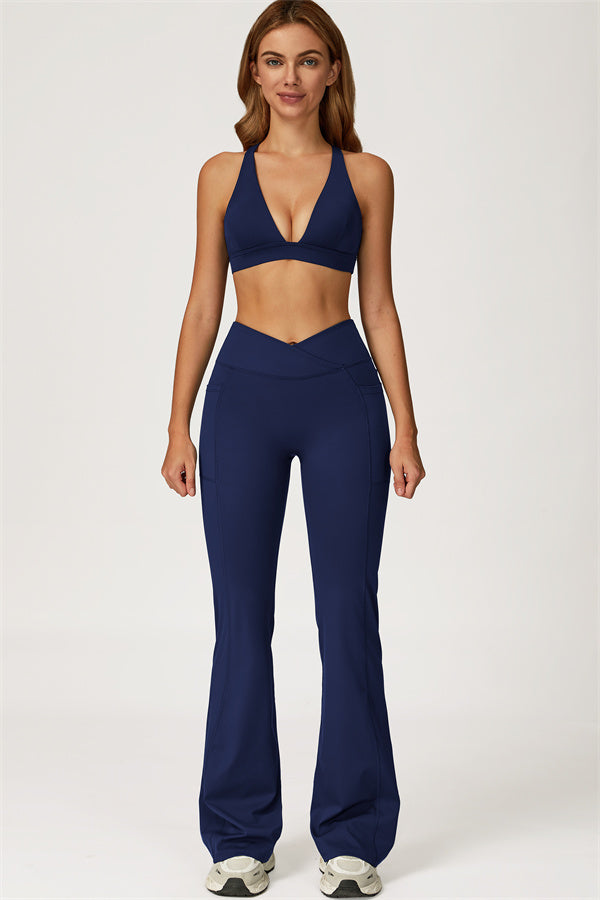 El conjunto de 2 piezas de sujetador deportivo y leggings acampanados Glacier