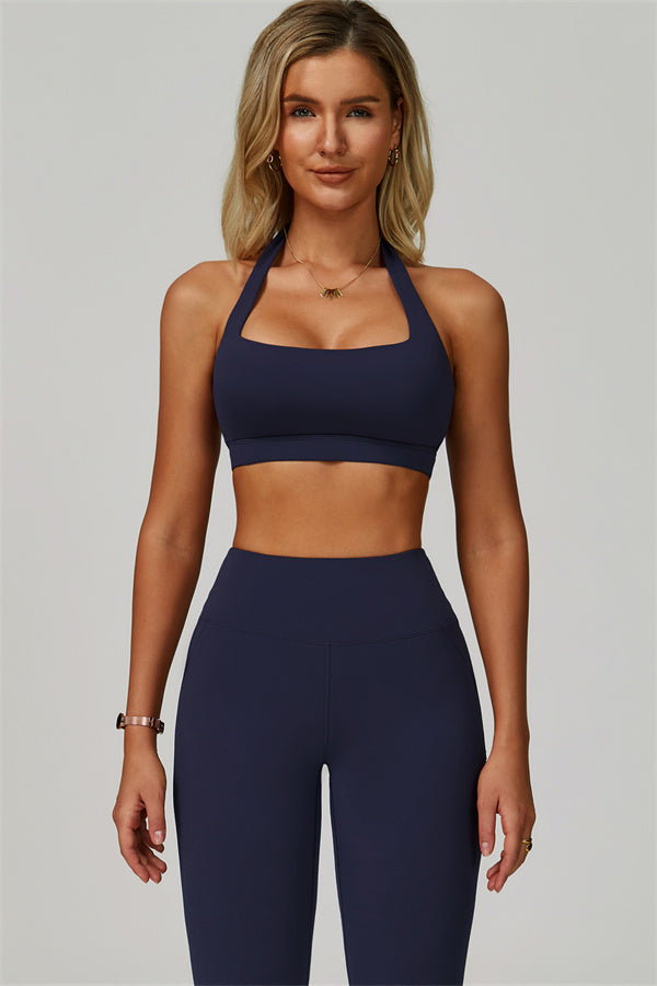 Conjunto de 2 piezas de leggings y sujetador deportivo de cuello halter atrevido