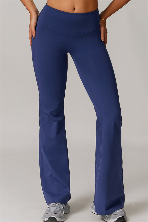 Los leggings delicados de pernera acampanada