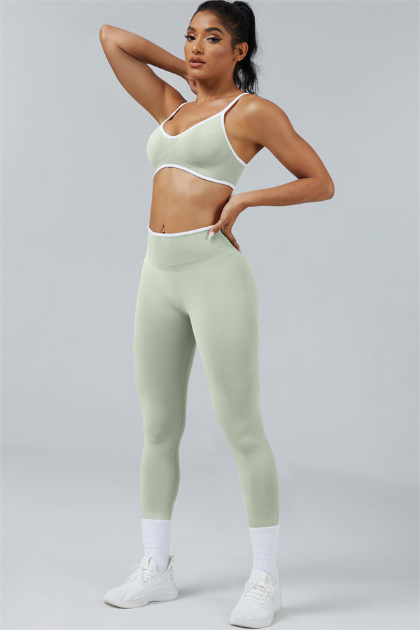 El conjunto de 2 piezas de leggings y sujetador deportivo Elevate