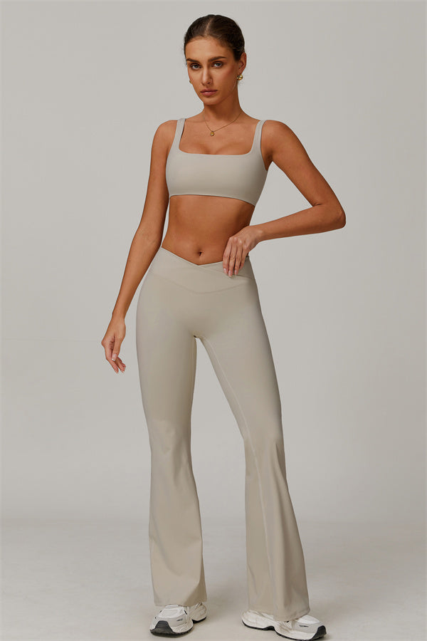 Conjunto de 2 piezas Halo: sujetador deportivo y leggings acampanados