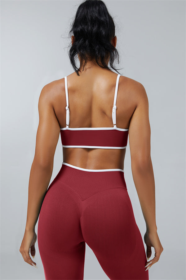El conjunto de 2 piezas de leggings y sujetador deportivo Elevate