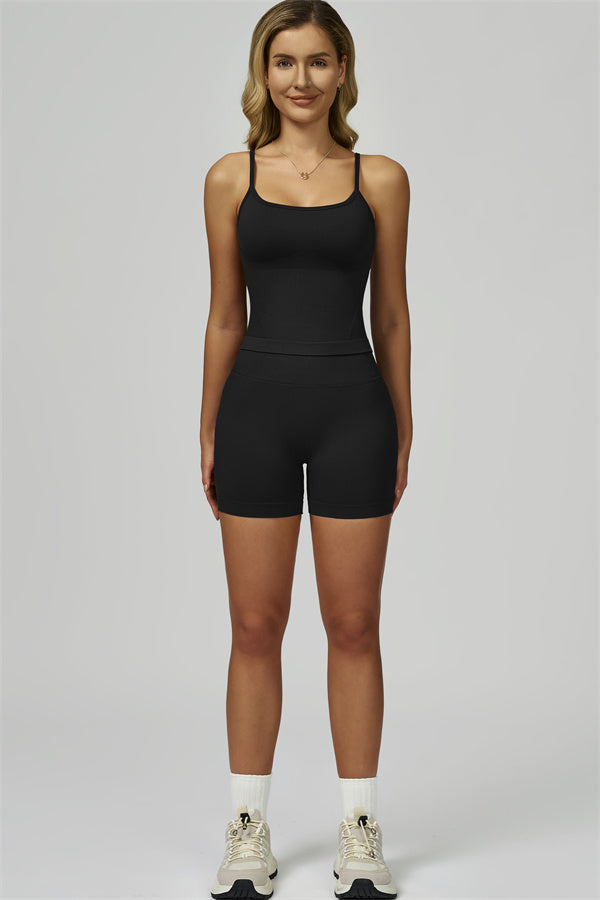 El conjunto de dos piezas Prime Crop Top y shorts