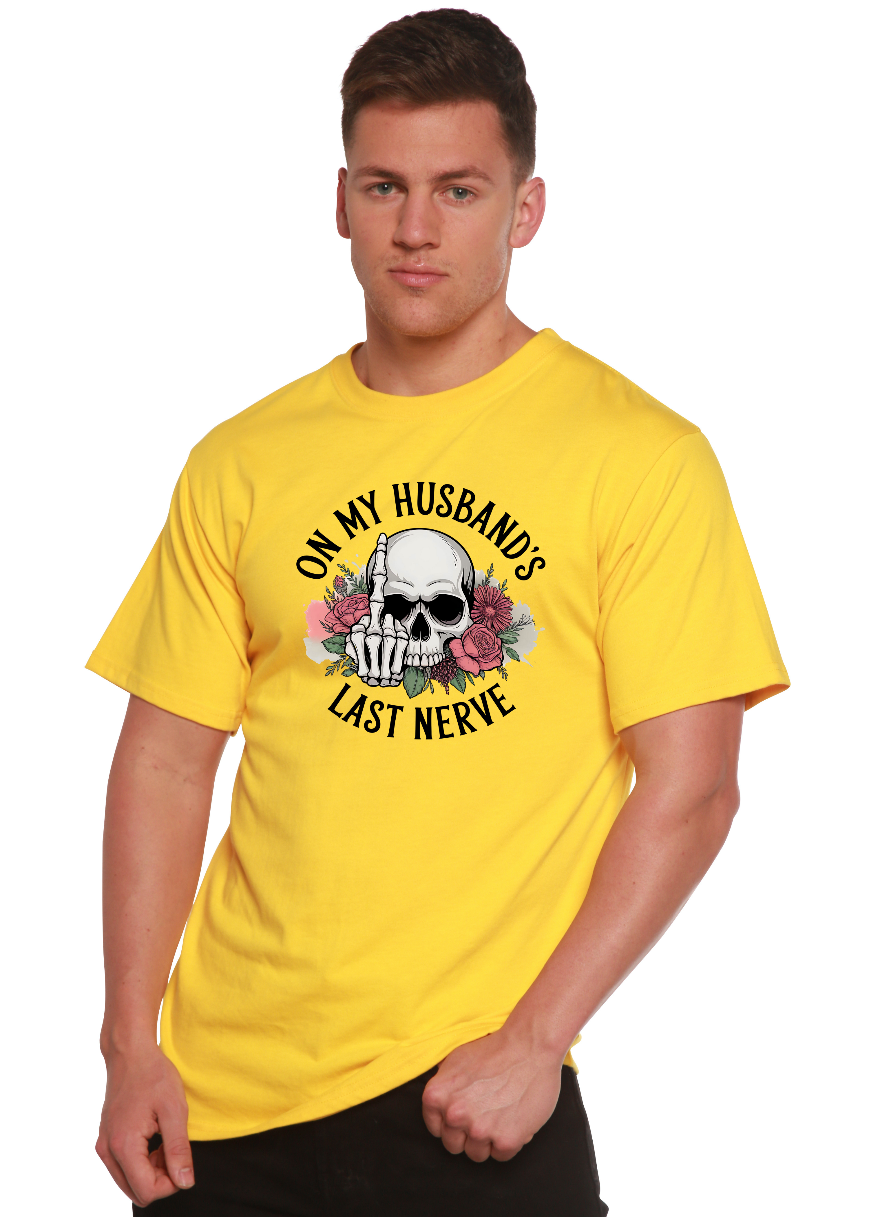 Camiseta Gráfica Unisex de Bambú/Algodón con Sublimación "En el Último Nervio de Mi Esposo"