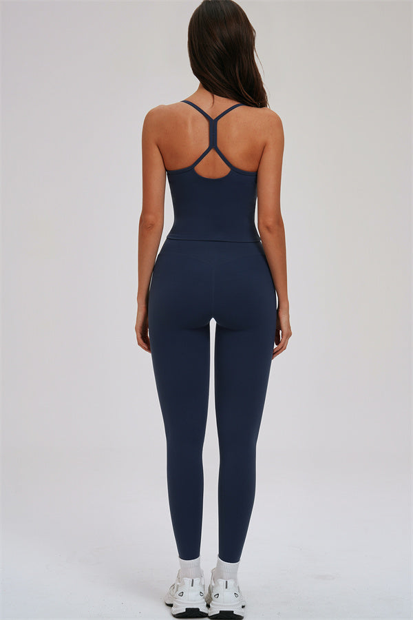 Conjunto de dos piezas de top deportivo y leggings Svelte Cross Back
