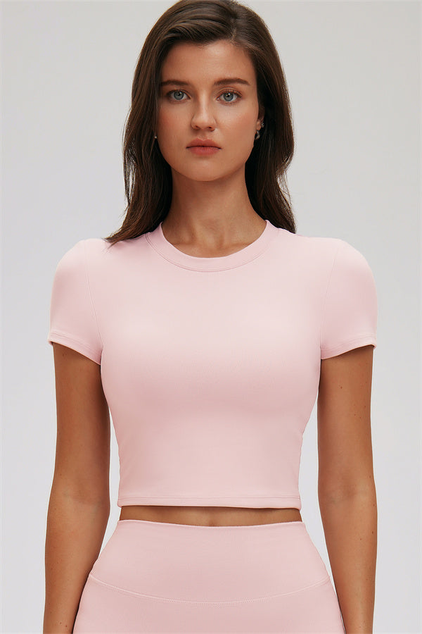 El conjunto de dos piezas Svelte de camiseta y leggings