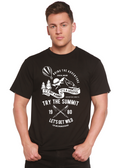 Prueba la camiseta gráfica de manga corta de bambú/algodón orgánico Summit Spun Bamboo® para hombre