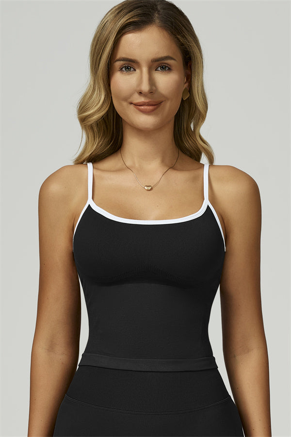 El conjunto de dos piezas de top corto y leggings Prime Line