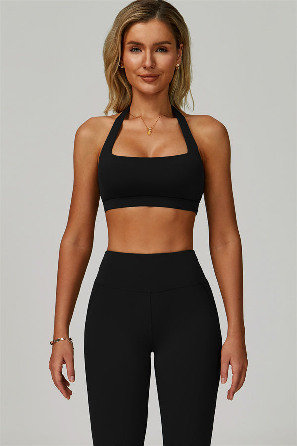 Conjunto de 2 piezas de sujetador deportivo halter atrevido y leggings acampanados