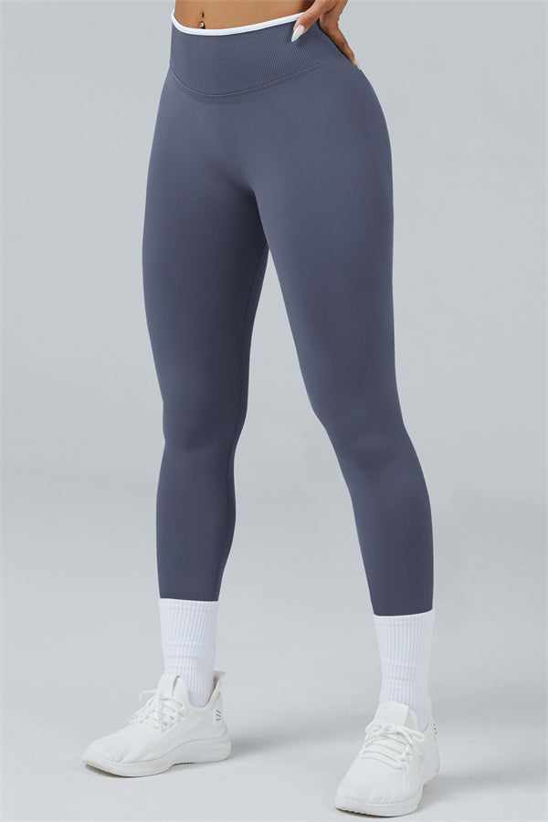 El conjunto de 2 piezas de leggings y sujetador deportivo Elevate