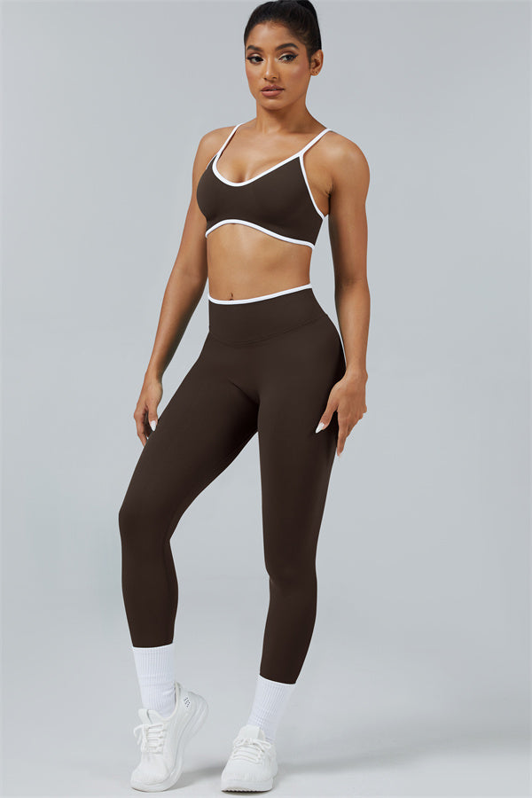 El conjunto de 2 piezas de leggings y sujetador deportivo Elevate