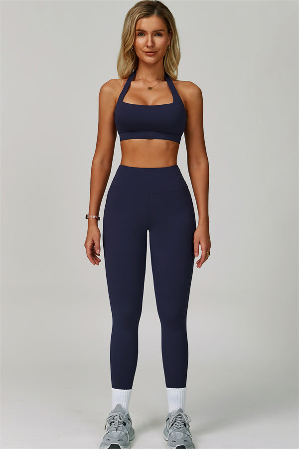 Conjunto de 2 piezas de leggings y sujetador deportivo de cuello halter atrevido