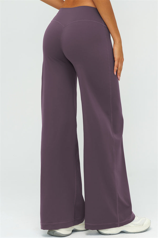 El conjunto de 3 piezas de chaqueta Twirl con cremallera, top halter y pantalones rectos nuevos