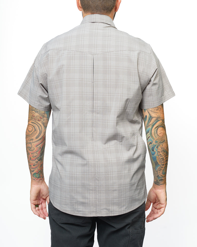 Camisa Deke SS - Gris tormenta