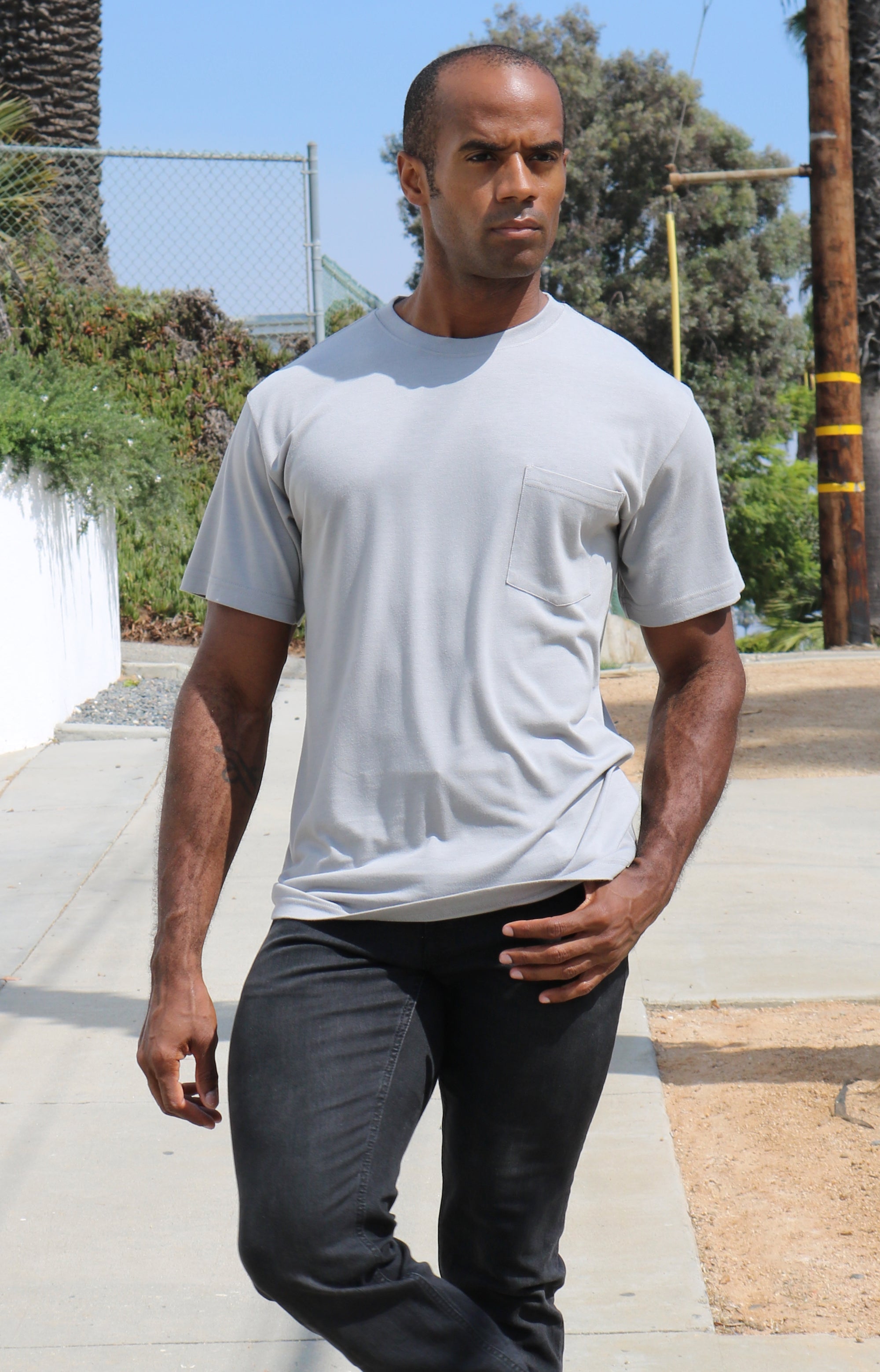 Camiseta de bambú viscosa/algodón orgánico con bolsillo para hombre