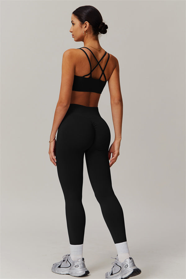 El conjunto de 2 piezas de sujetador deportivo y leggings Nova